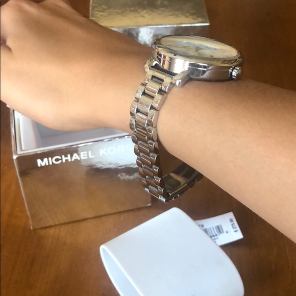 Brand new In box Michael Kors watch main image 6